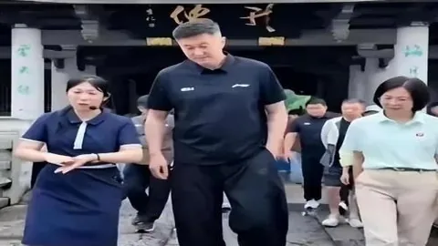 意协主席宣布：那不勒斯双喜临门，前教练告别再迎新传奇教练